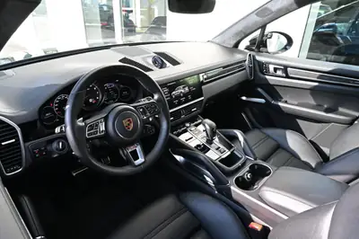 Porsche Cayenne Turbo 2020 — SUV haute performance, 550 ch et garantie Porsche Approved — Miniature 11