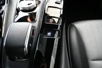 Mercedes-AMG GT C — Coupé sportif 558 ch, entretien récent inclus — Miniature 16