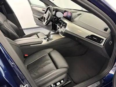 BMW 540i xDrive M Sport — Berline premium 2019, état impeccable et garantie 1 an — Miniature 9