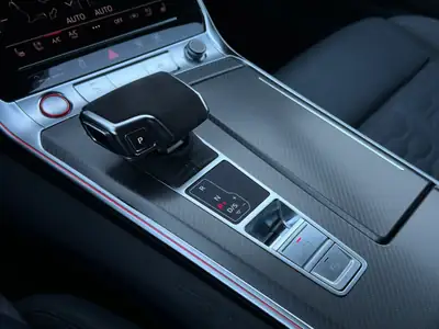 Audi RS7 Sportback MHEV 2019 — Berline haute performance, 600 ch hybride rechargeable — Miniature 21