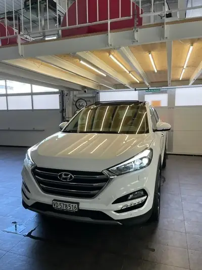 Hyundai Tucson 1.6 Turbo — SUV compact robuste, 5 portes automatique, accident-free — Außenansicht