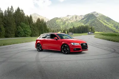 Audi A3 1.4 T FSI Ambition — Berline compacte fiable, chaîne de distribution neuve — exterior view