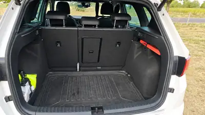SEAT Ateca 1.5 TSI — SUV compact équipé, première main, entretien complet — Miniature 8