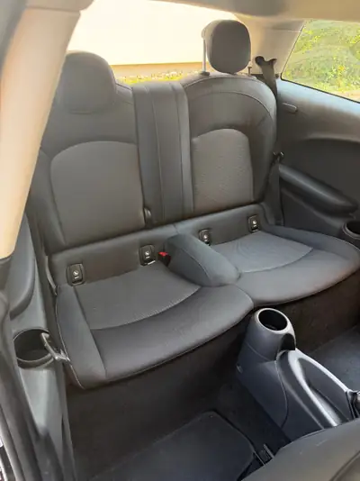 MINI Cooper One D — Citadine diesel économique, 78'000 km, sans sinistre — interior