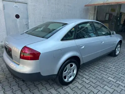 Audi A6 2.8 E V6 30V — Berline élégante, motorisation prestigieuse, 132 500 km seulement — fianco
