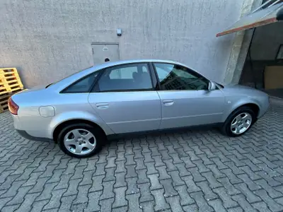 Audi A6 2.8 E V6 30V — Berline élégante, motorisation prestigieuse, 132 500 km seulement — vista posteriore