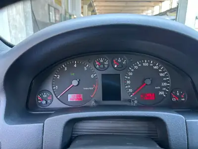 Audi A6 2.8 E V6 30V — Berline élégante, motorisation prestigieuse, 132 500 km seulement — Miniatura 9