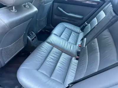 Audi A6 2.8 E V6 30V — Berline élégante, motorisation prestigieuse, 132 500 km seulement — Miniatura 12