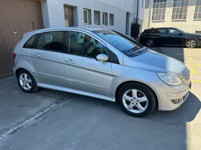 Mercedes-Benz B 200 — Monospace compact fiable, faible kilométrage et contrôle technique valide — vista esterna