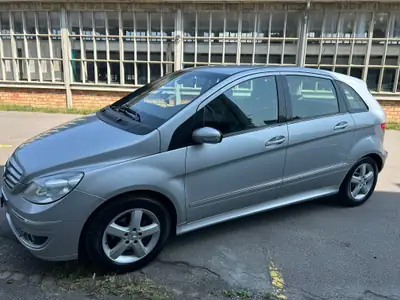 Mercedes-Benz B 200 — Monospace compact fiable, faible kilométrage et contrôle technique valide — cruscotto