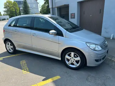 Mercedes-Benz B 200 — Monospace compact fiable, faible kilométrage et contrôle technique valide — interni