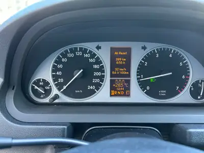 Mercedes-Benz B 200 — Monospace compact fiable, faible kilométrage et contrôle technique valide — Miniatura 14