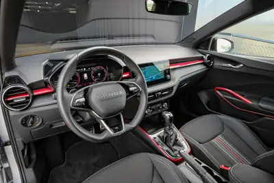Skoda Fabia 1.0 TSI Monte Carlo DSG — Citadine dynamique, garantie 5 ans, peu kilométrée — Miniature 13
