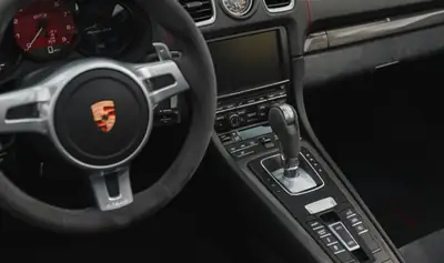 Porsche 718 Boxster GTS 3.4 PDK — Roadster haute performance, 68 200 km, sans sinistre — tableau de bord
