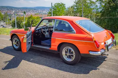 MG MGB GT 1973 — Coupé britannique vintage au moteur révisé, 48 000 km — Miniatura 12