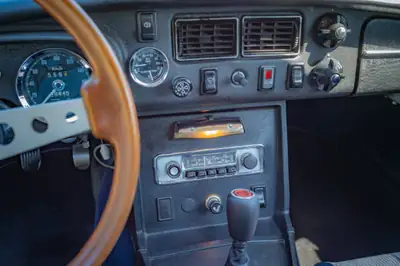 MG MGB GT 1973 — Coupé britannique vintage au moteur révisé, 48 000 km — Miniatura 15