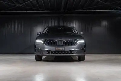 Skoda Octavia Combi 1.5 TSI mHEV — Hybride économe, garantie constructeur 5 ans — intérieur
