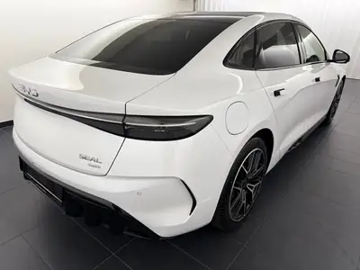 BYD Seal 82,5 kWh Excellence 2026 — Berline électrique performante, neuve avec garantie 6 ans — arrière