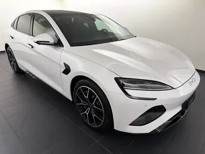 BYD Seal 82,5 kWh Excellence 2026 — Berline électrique performante, neuve avec garantie 6 ans — intérieur