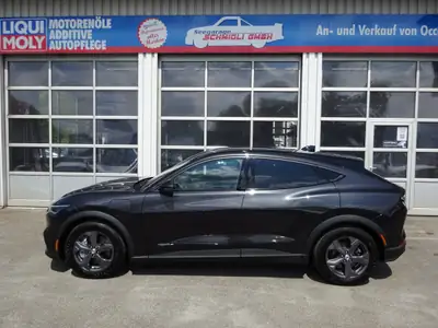 Ford Mustang MACH-E RWD 99 kWh — SUV électrique haute autonomie, 37 000 km seulement — détail