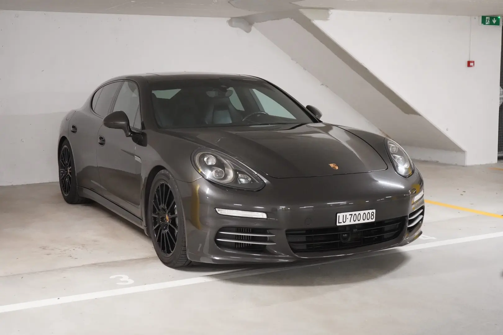 Porsche Panamera 3.0 V6 4S PDK — Berline sportive 420 ch, transmission intégrale — vista esterna