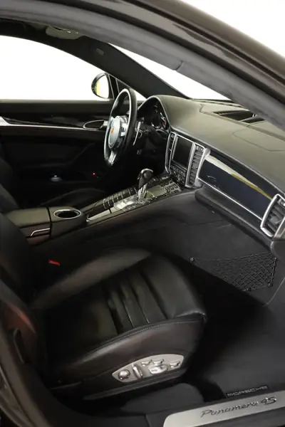 Porsche Panamera 3.0 V6 4S PDK — Berline sportive 420 ch, transmission intégrale — Miniatura 10