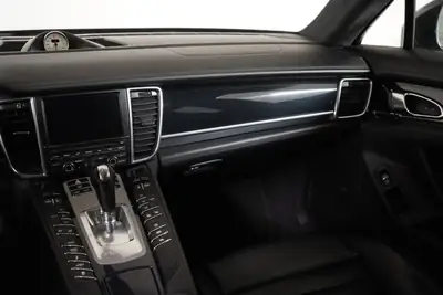 Porsche Panamera 3.0 V6 4S PDK — Berline sportive 420 ch, transmission intégrale — Miniatura 12