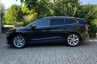 Škoda Enyaq iV60 — SUV électrique spacieux, batterie garantie jusqu'en 2026 — côté