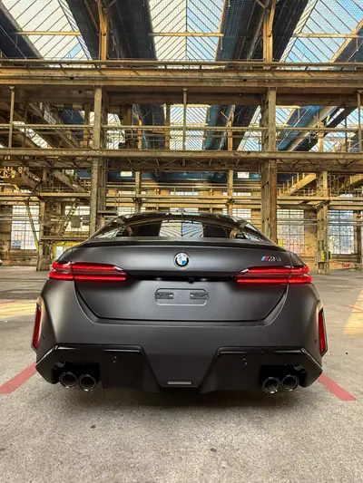 BMW M5 xDrive 2025 — Berline sportive hybride rechargeable, 8600 km seulement — Miniature 14