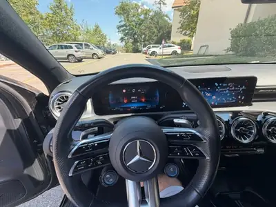 Mercedes-AMG A 35 4matic — Sportivité haute performance, 22'555 km seulement — Heckansicht