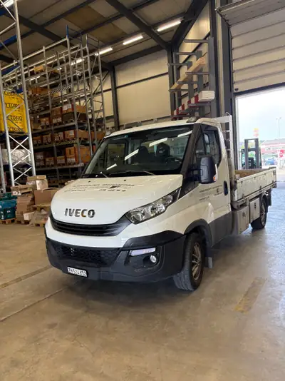 IVECO Daily 3.0 HPI 150 — Benne basculante robuste, 148'000 km, sans sinistre — Außenansicht