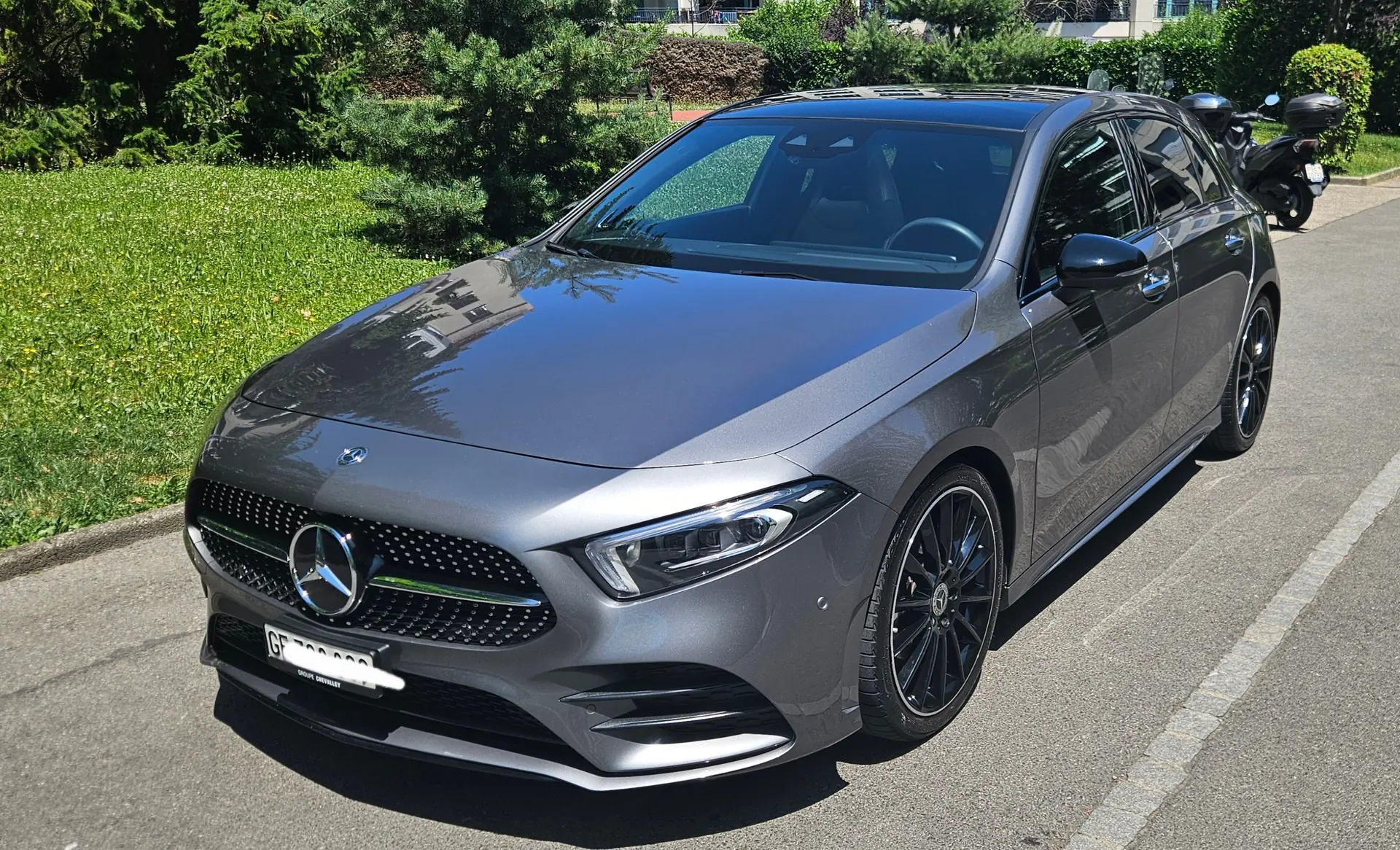 Mercedes-Benz Classe A 200 AMG Line — Berline dynamique, très peu kilométrée