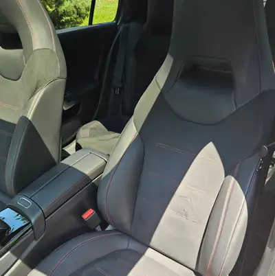 Mercedes-Benz Classe A 200 AMG Line — Berline dynamique, très peu kilométrée — cruscotto