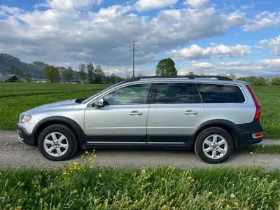 Volvo XC70 2.4 D5 Summum AWD — SUV robuste diesel, très bien entretenu — Miniatura 8