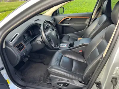Volvo XC70 2.4 D5 Summum AWD — SUV robuste diesel, très bien entretenu — Miniatura 10