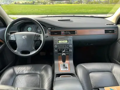 Volvo XC70 2.4 D5 Summum AWD — SUV robuste diesel, très bien entretenu — Miniatura 11