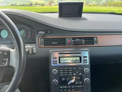 Volvo XC70 2.4 D5 Summum AWD — SUV robuste diesel, très bien entretenu — Miniatura 19