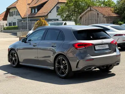 Mercedes-Benz Classe A 200 AMG Line — Citadine premium, 163 ch et faible consommation — Miniature 8