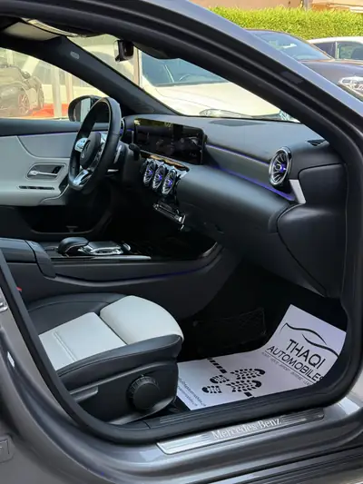 Mercedes-Benz Classe A 200 AMG Line — Citadine premium, 163 ch et faible consommation — Miniature 23