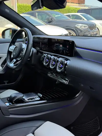 Mercedes-Benz Classe A 200 AMG Line — Citadine premium, 163 ch et faible consommation — Miniature 25