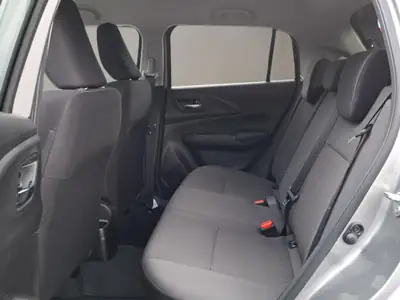 Suzuki Swift 1.2 Piz Sulai Top Hybrid 4x4 — Citadine polyvalente avec motorisation écologique — Miniature 11