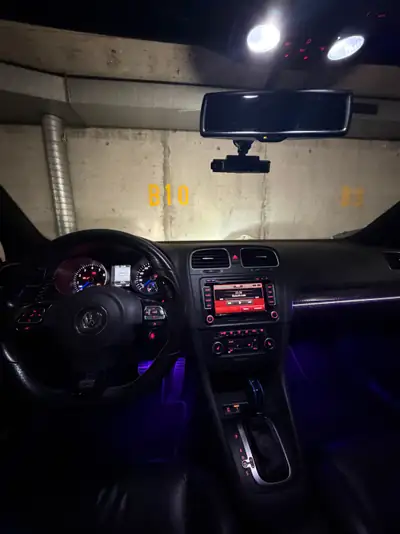 VW Golf 2.0 TSI R DSG 4Motion — Performance sportive et traction intégrale — Thumbnail 10