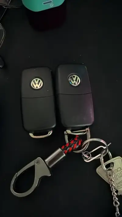 VW Golf 2.0 TSI R DSG 4Motion — Performance sportive et traction intégrale — Thumbnail 13