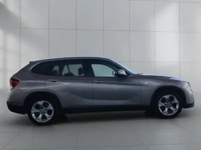 BMW X1 xDrive 18d — SUV compact diesel fiable, entretien à jour — intérieur