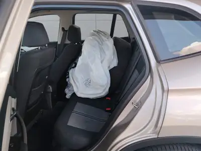 BMW X1 xDrive 18d — SUV compact diesel fiable, entretien à jour — Miniature 13