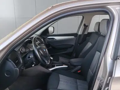 BMW X1 xDrive 18d — SUV compact diesel fiable, entretien à jour — Miniature 16