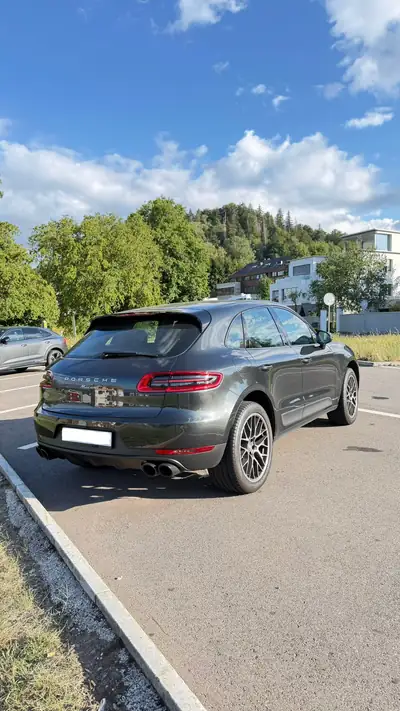 Porsche Macan 2.0 — SUV sportif premium, 138'000 km, sans sinistre — Heckansicht