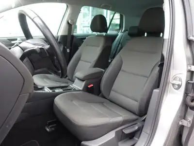 VW Golf 1.0 TSI Comfortline — Compacte fiable, entretien suivi, 83'000 km — Miniature 7
