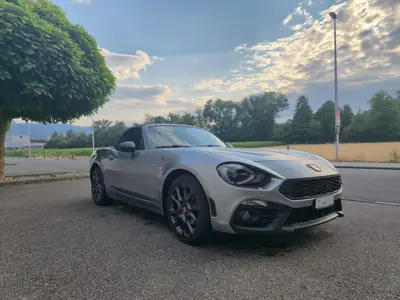 Fiat 124 Spider 1.4 TB Abarth — Cabriolet sportif rétro, moteur turbo performant — arrière