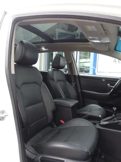 Kia Carens 1.7 CRDi Style DCT — Monospace 7 places, diesel efficace et sans accident — Miniature 9
